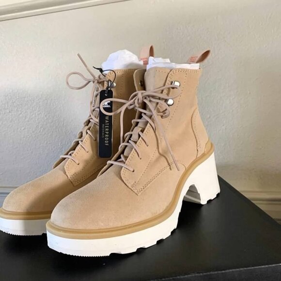 Sorel Women's Hi Line Lace Up Lug Combat Boot- Ceramic Chalk- NEW - Picture 3 of 5